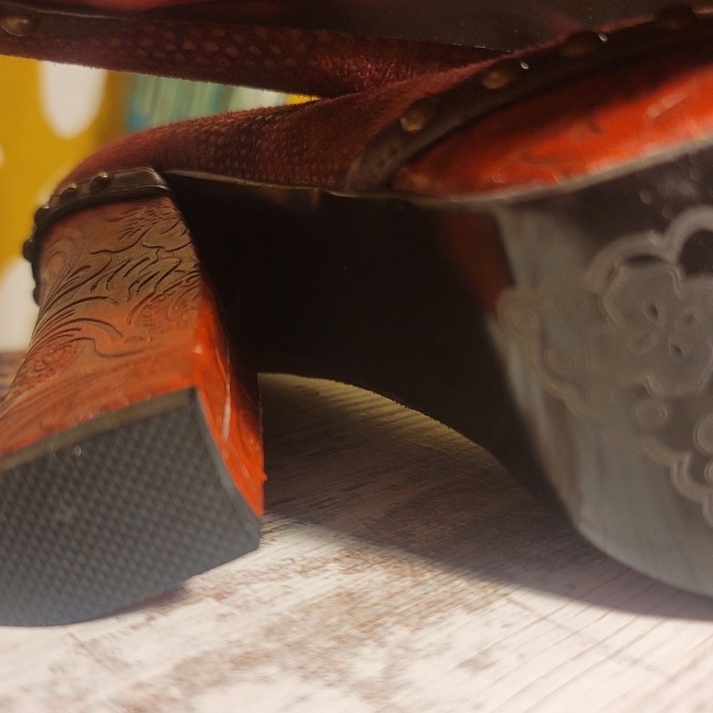 Not Rated - perfect mid-evil rock heel! - Picture 6 of 9